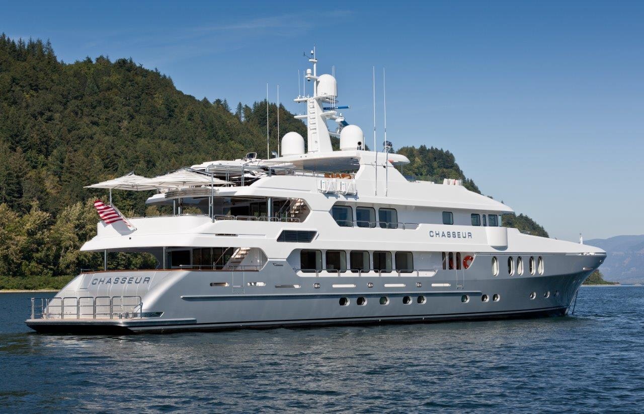 CHASSEUR Yacht for Charter 160 2